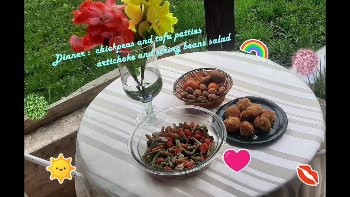 Dinner : Chickpeas and tofu patties , artichoke heart and stringbean salad