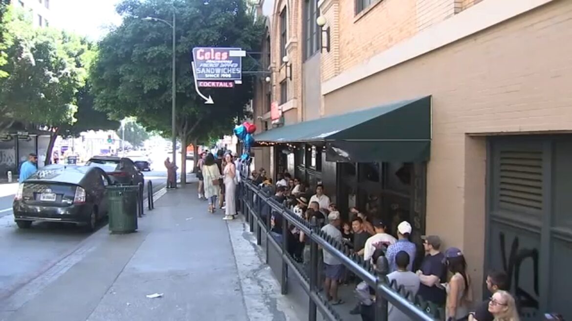 Cole's French Dip closes for good after more than 100 years in downtown Los Angeles