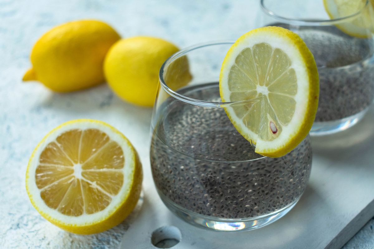 Water with chia seeds and lemon