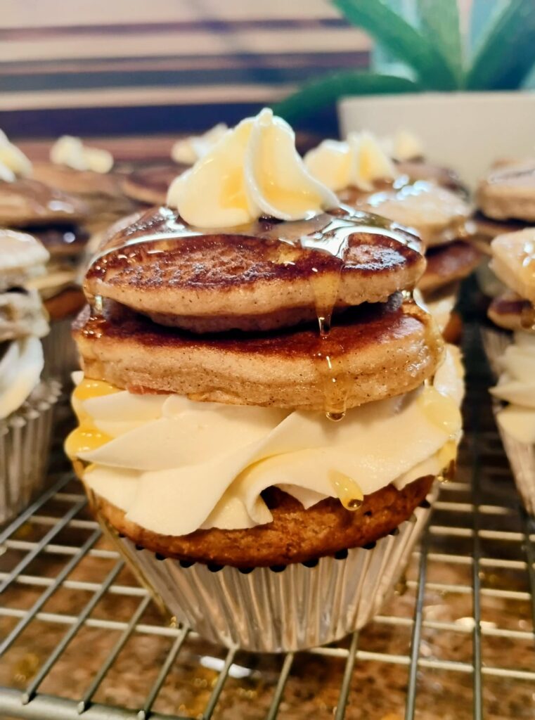Maple Bacon Pancake Cupcakes!