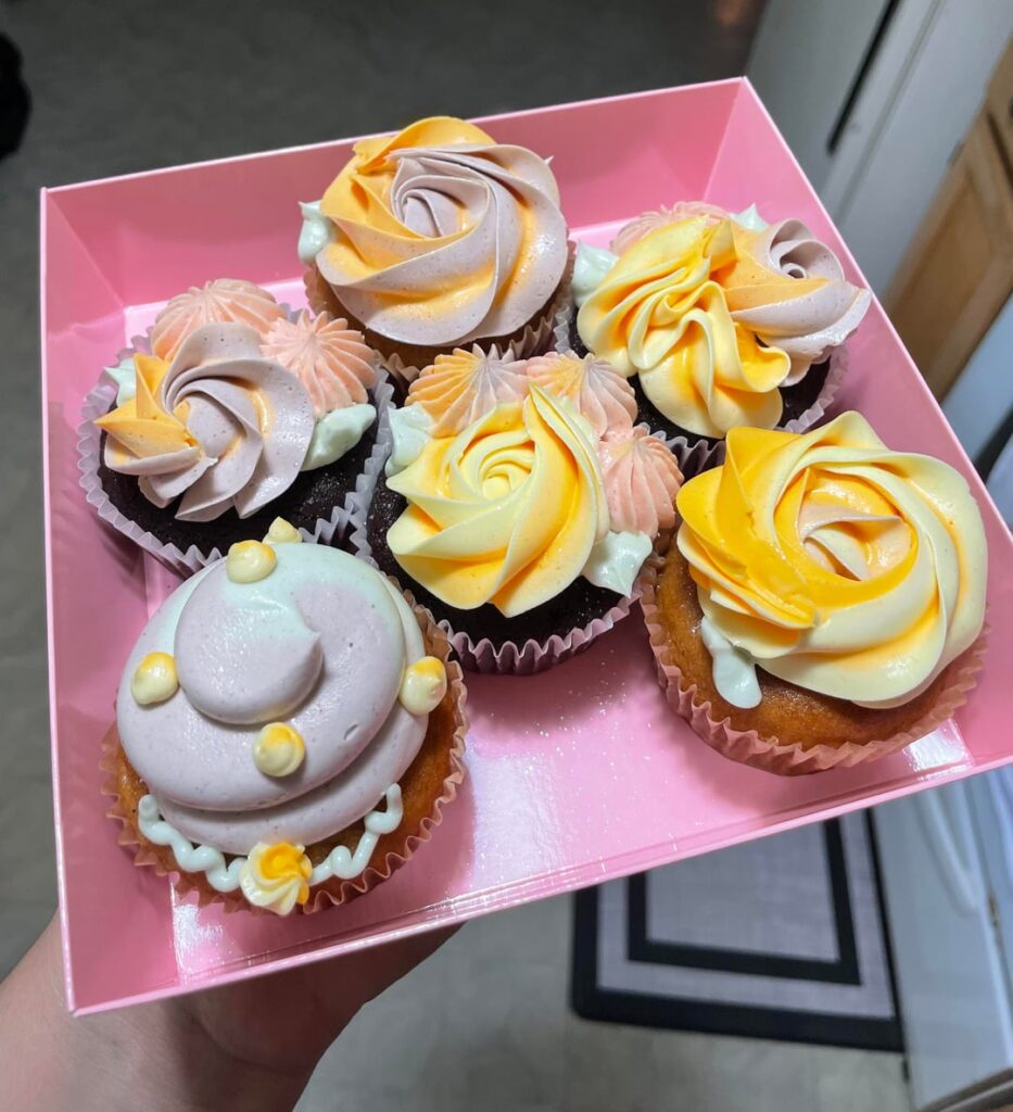Paid my friend to make these cupcakes for my daughter’s “Fairy 1st Birthday” and I just want to share their cuteness!