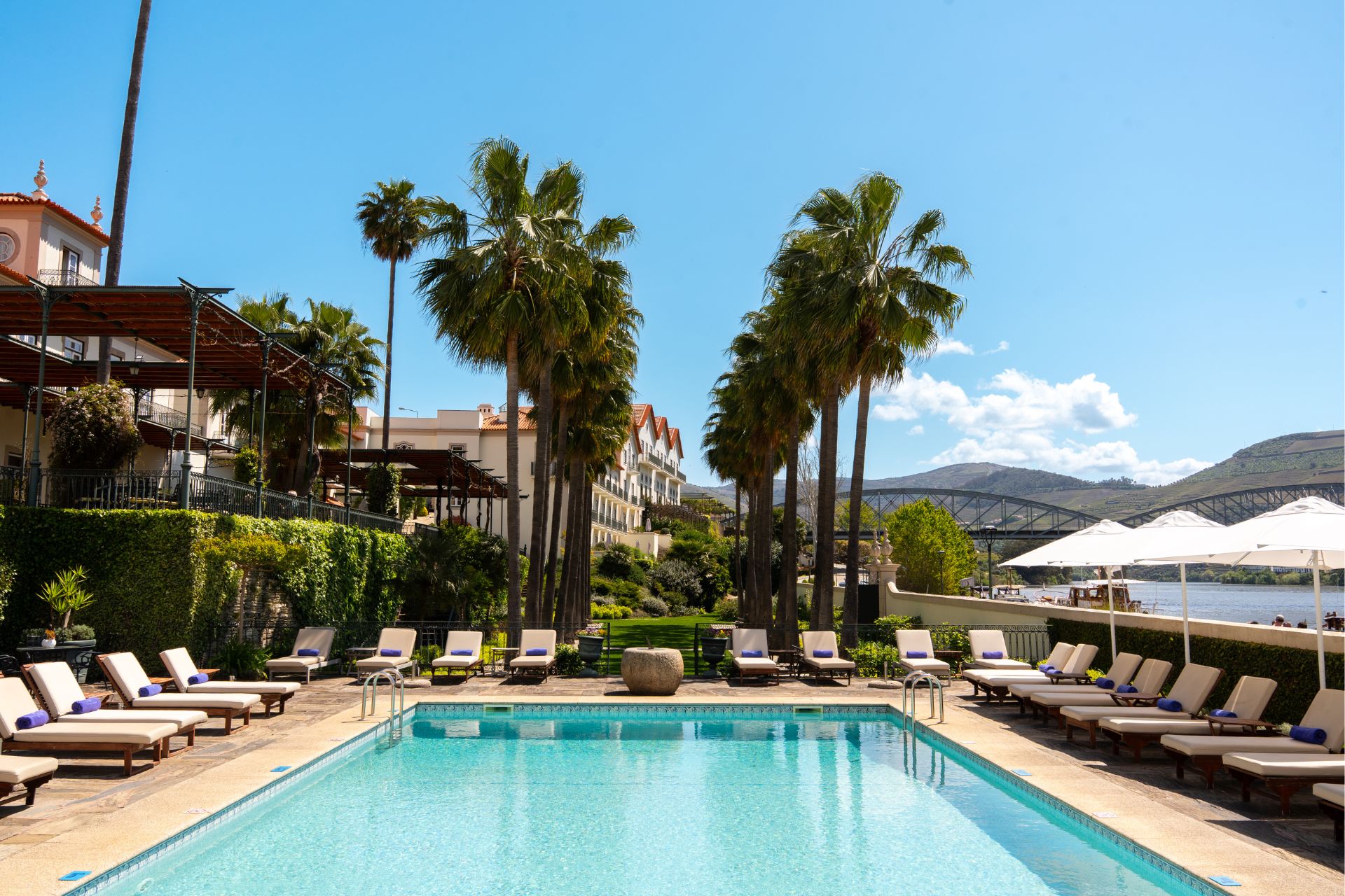 the vintage house pool