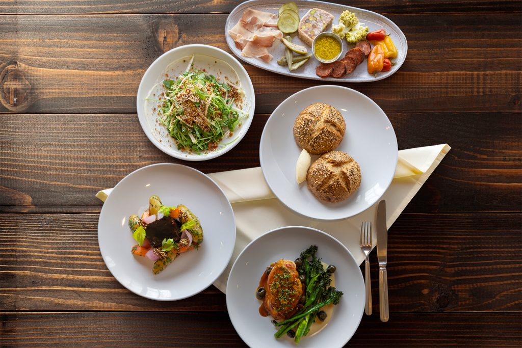 Rustic Elegance – Dining Out – Cityview Rustic Elegance – Dining Out – Cityview