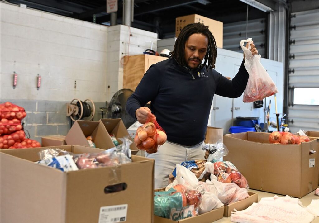 Pittsburgh International launches food pantry for TSA agents working without pay