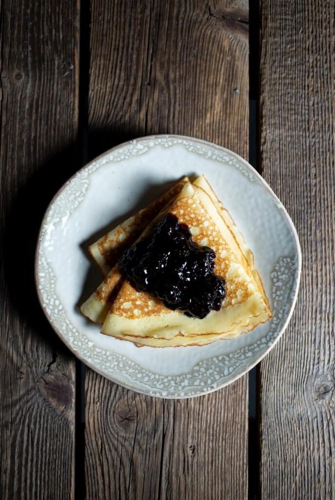 French crêpes with blueberries jam