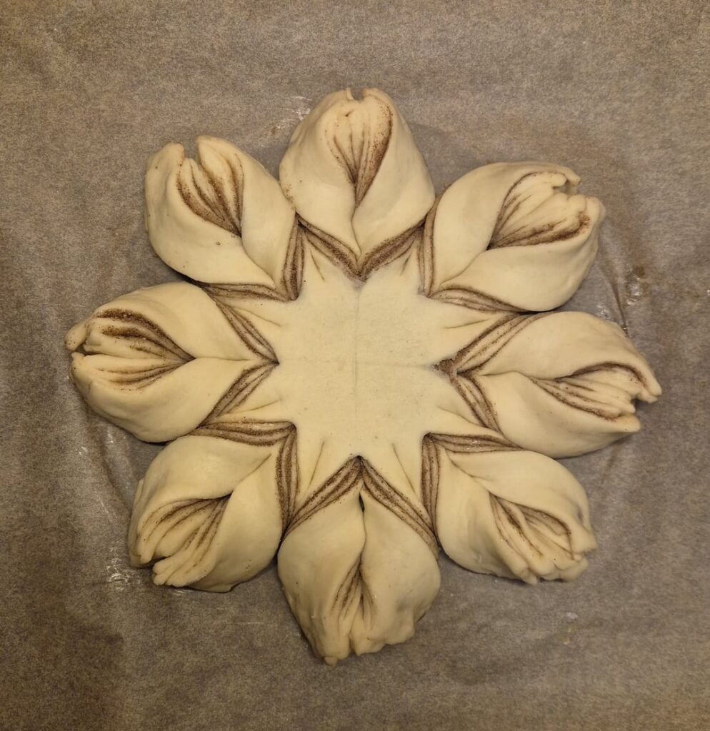 Made a cinnamon star bread last night, it was so good it was almost gone within half an hour