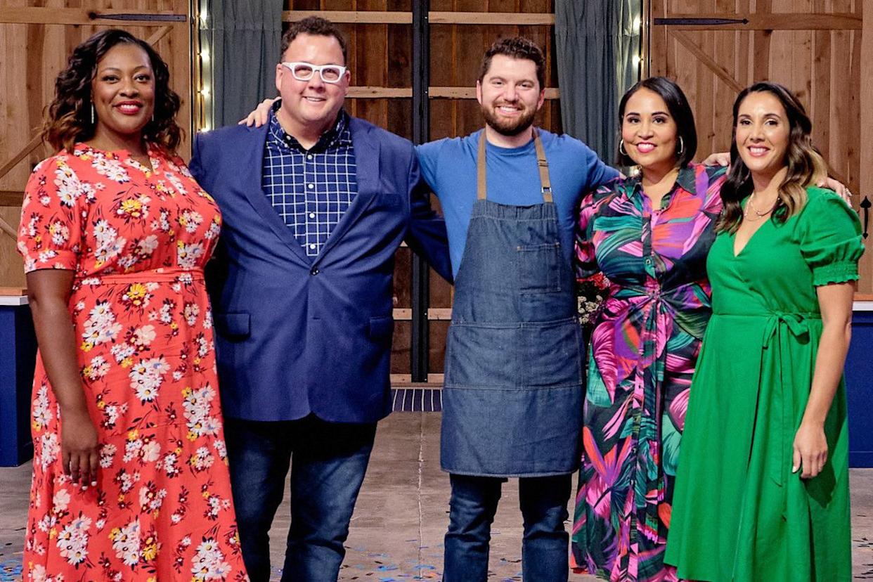 Tiffany Derry, Graham Elliot, Brad Mahlof, Alejandra Ramos, Leah Cohen in season 2 of 'The Great American Recipe'Credit: Everett