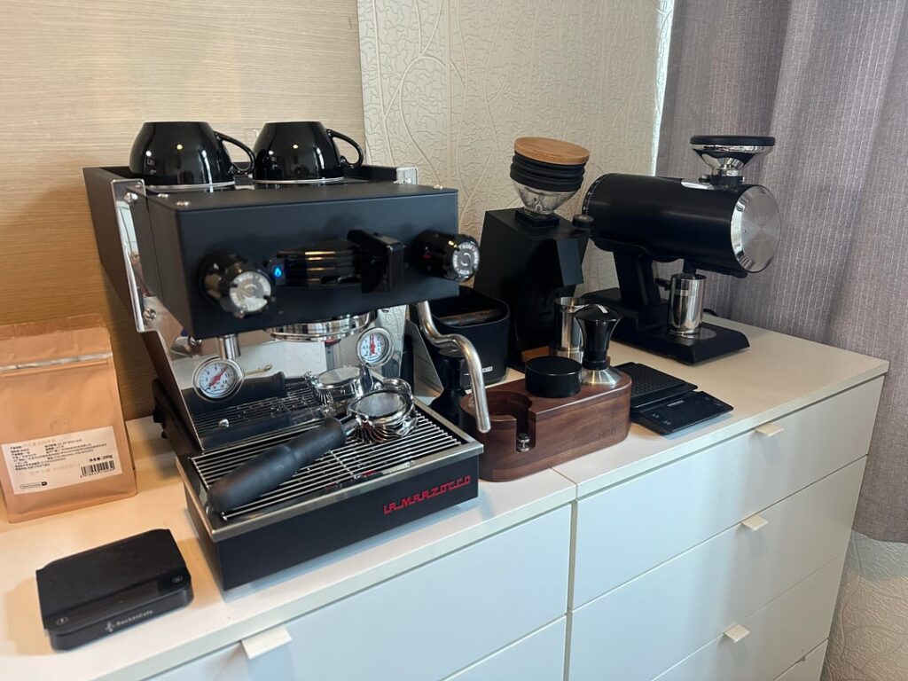 Always a good thing to have a duo grinders setup