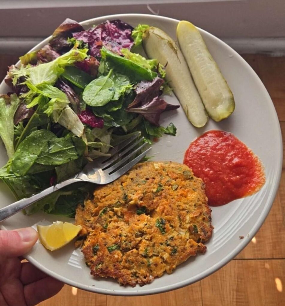 Salmon Cakes with Mixed Greens