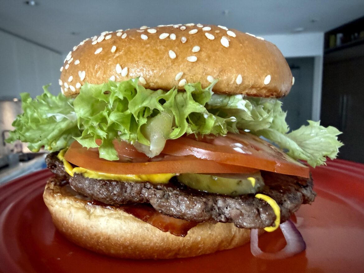 Deluxe griddled bacon burger (homemade)