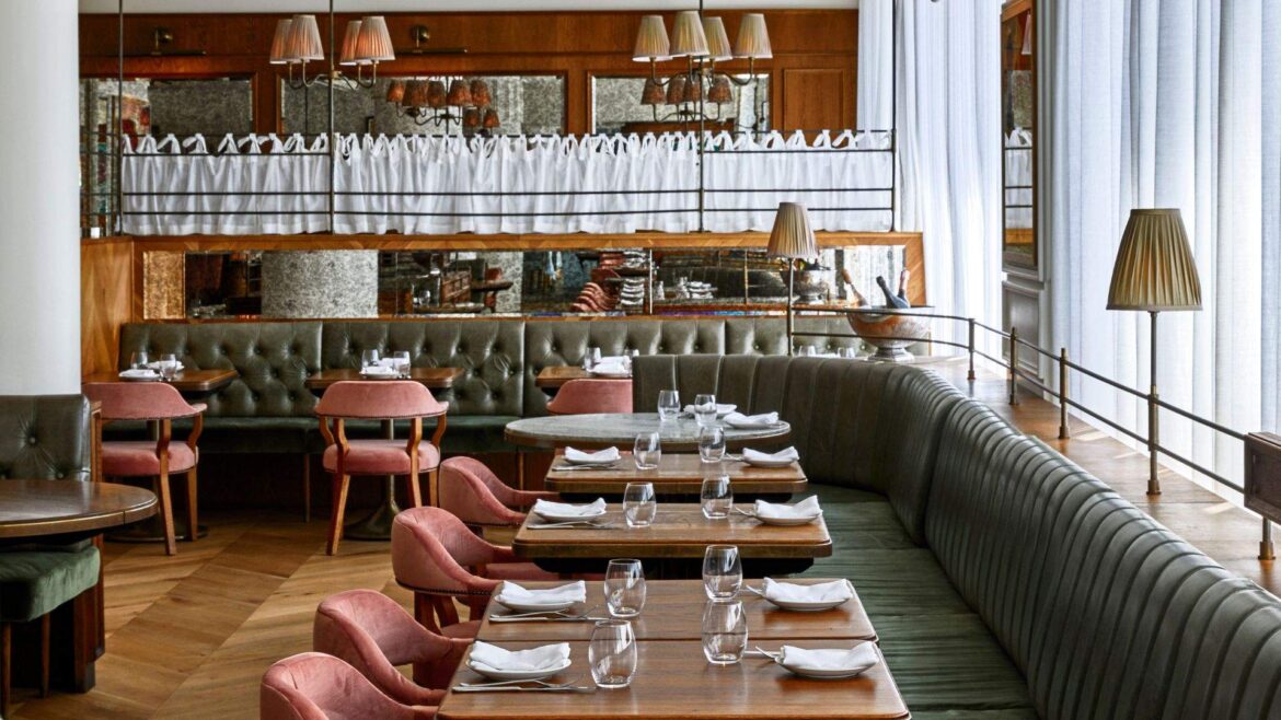 Franca, Potts Point Review