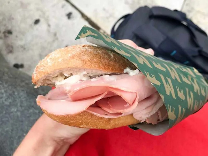 Belgioioso crescenza stracchino.