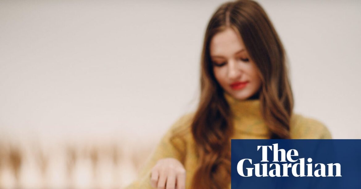 Table for one: is eating lunch at work on your own a bad thing? | Food