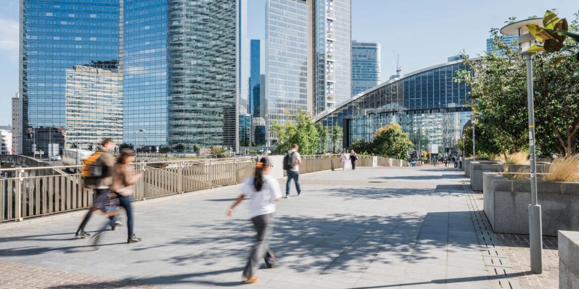 Surprising Things About Working in Corporate in France, From American