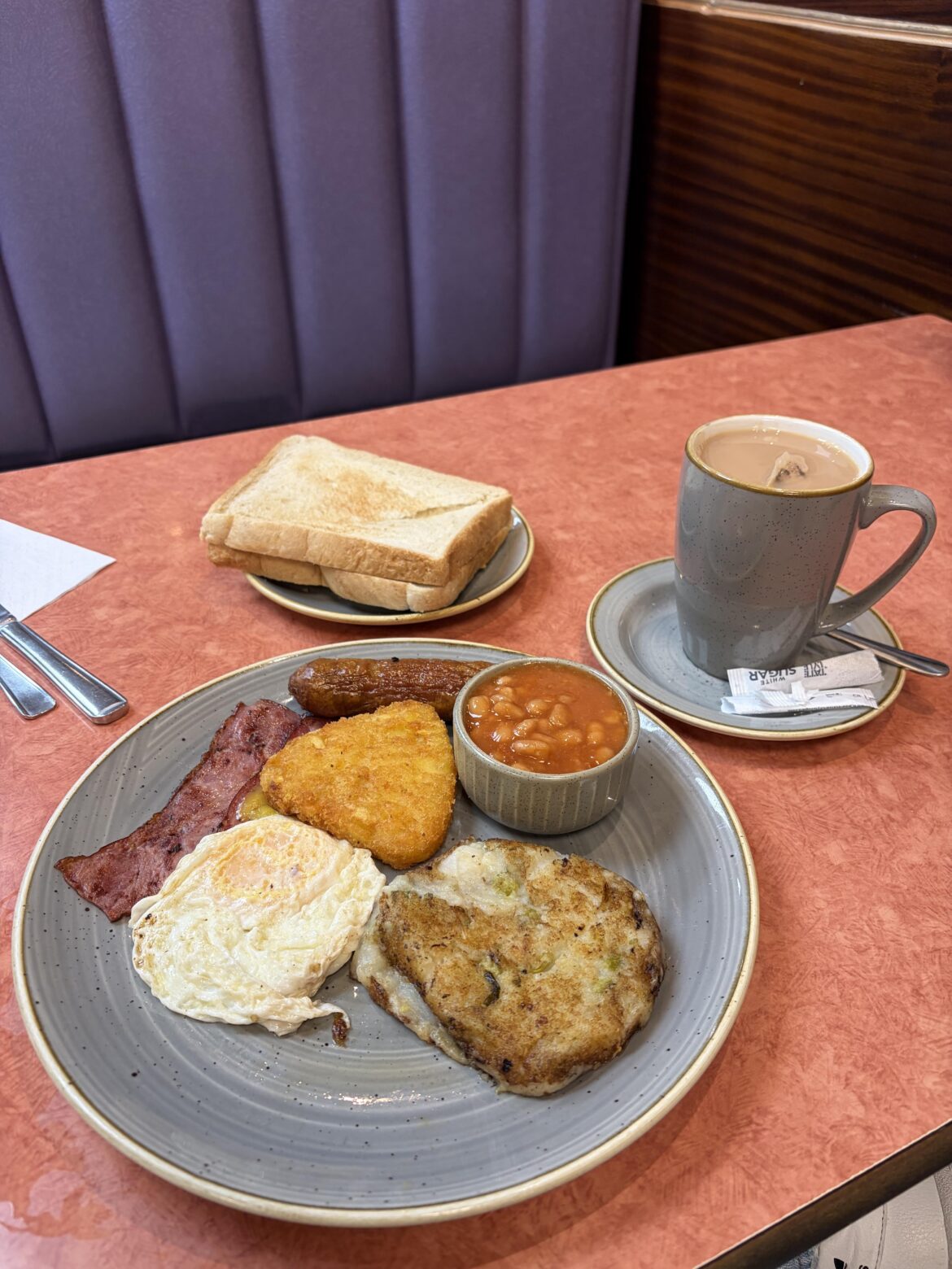 Golden Chefs Cafe, Greater London