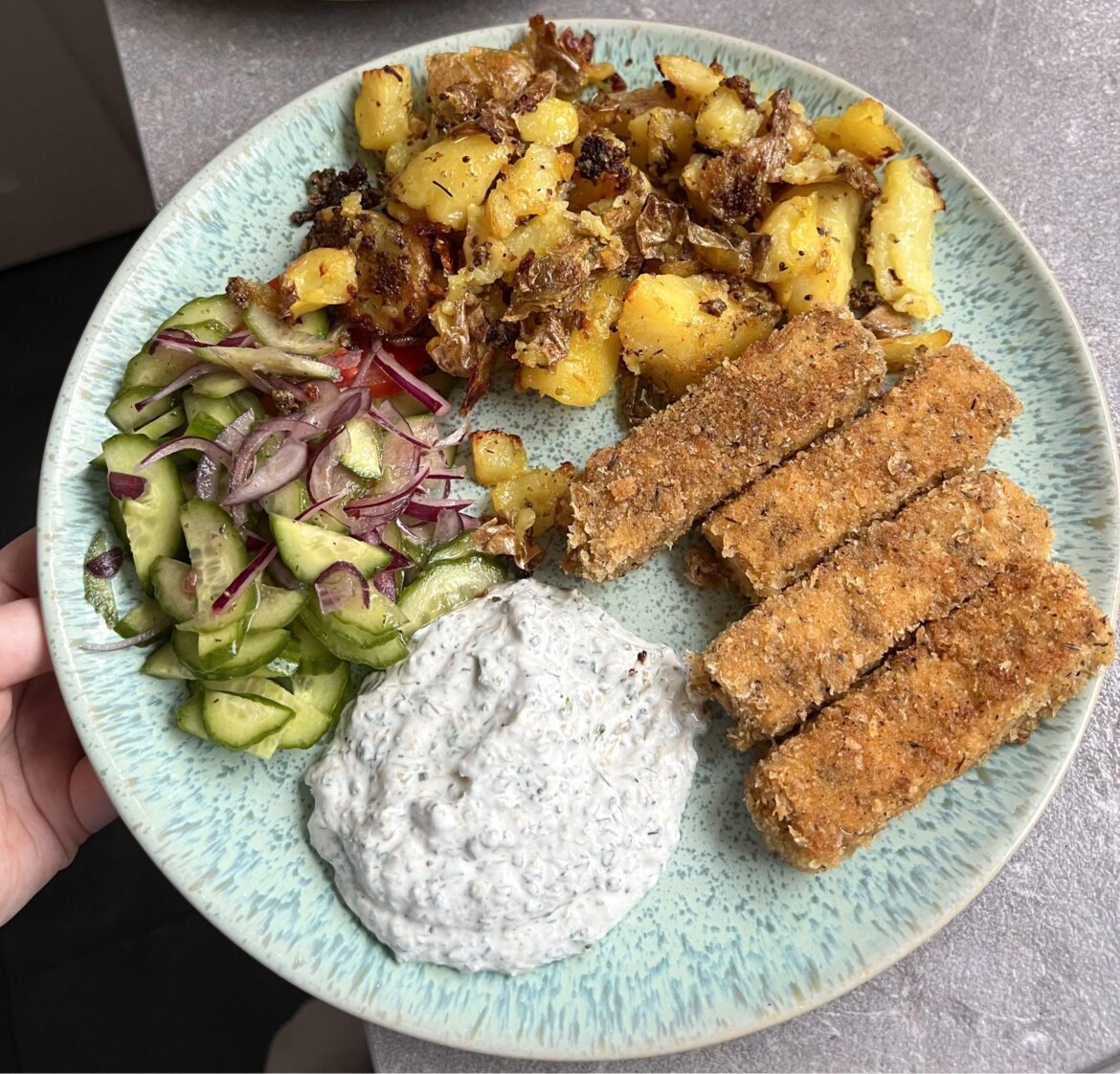 Tofish fingers/sticks, potatoes and tartar sauce