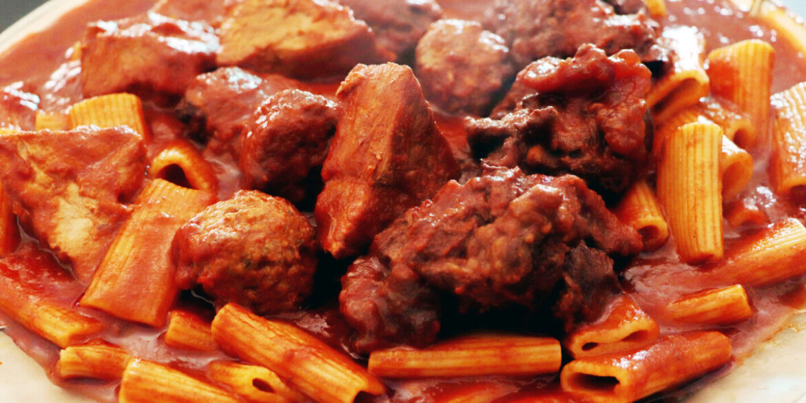 Discover the authentic taste of macaronade sétoise: A local Sète delicacy