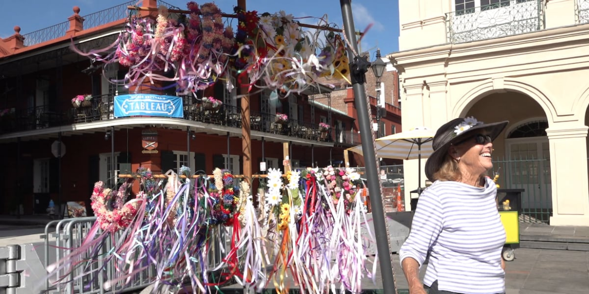 French Quarter vendors, restaurants celebrate as fencing comes down near Jackson Square French Quarter vendors, restaurants celebrate as fencing comes down near Jackson Square