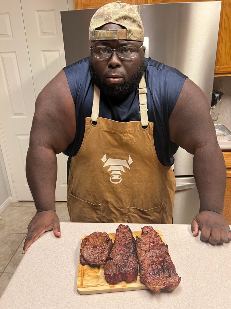 The Pit Specialist: Ny Strip on my Gravity Smoker | Kettle