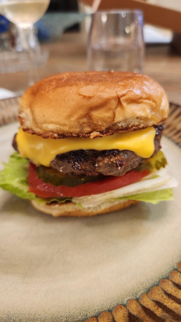 Cheeseburger for dinner