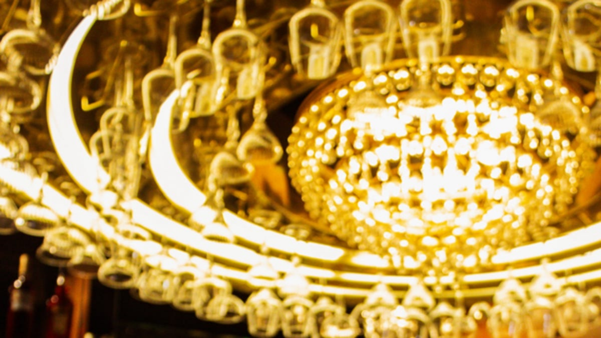 Italian-inspired spot features pairs pizza with wine and cocktails