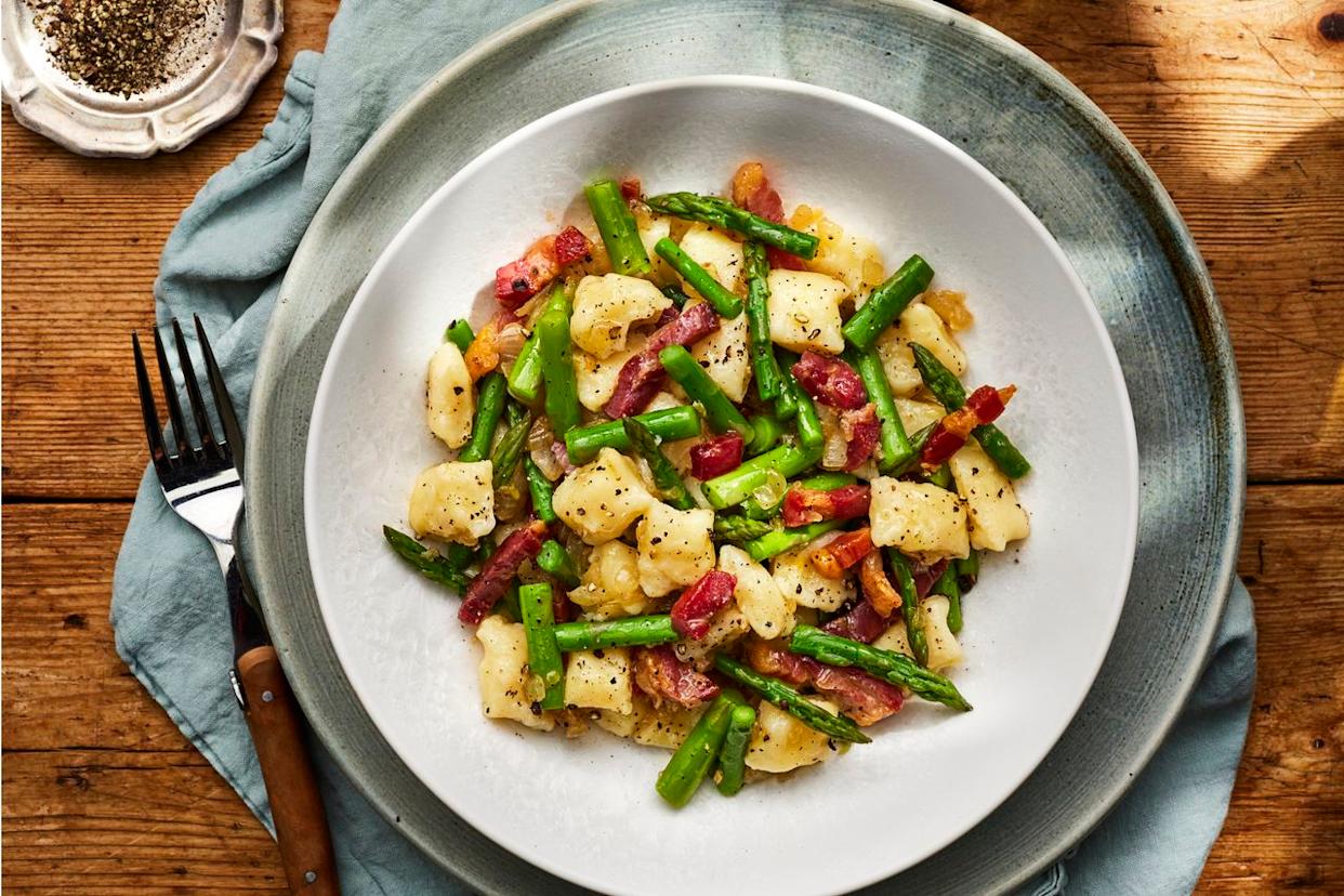 Credit: Victor Protasio / Food Styling by Margaret Dickey / Prop Styling by Shell Royster