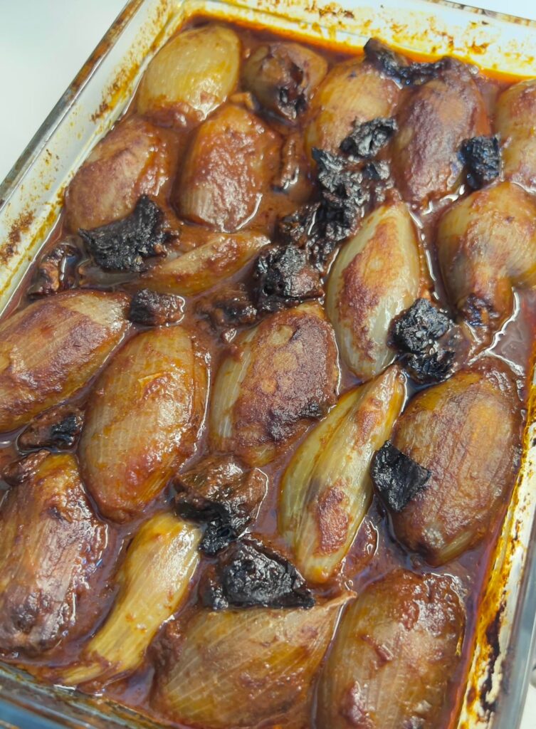 Sogan Dolmasi with Sour Sauce