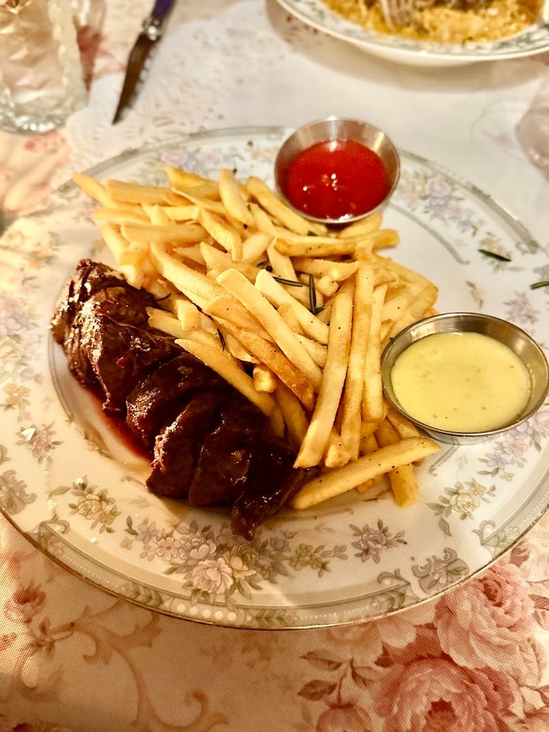 Steak Frites Done the Classic French Way