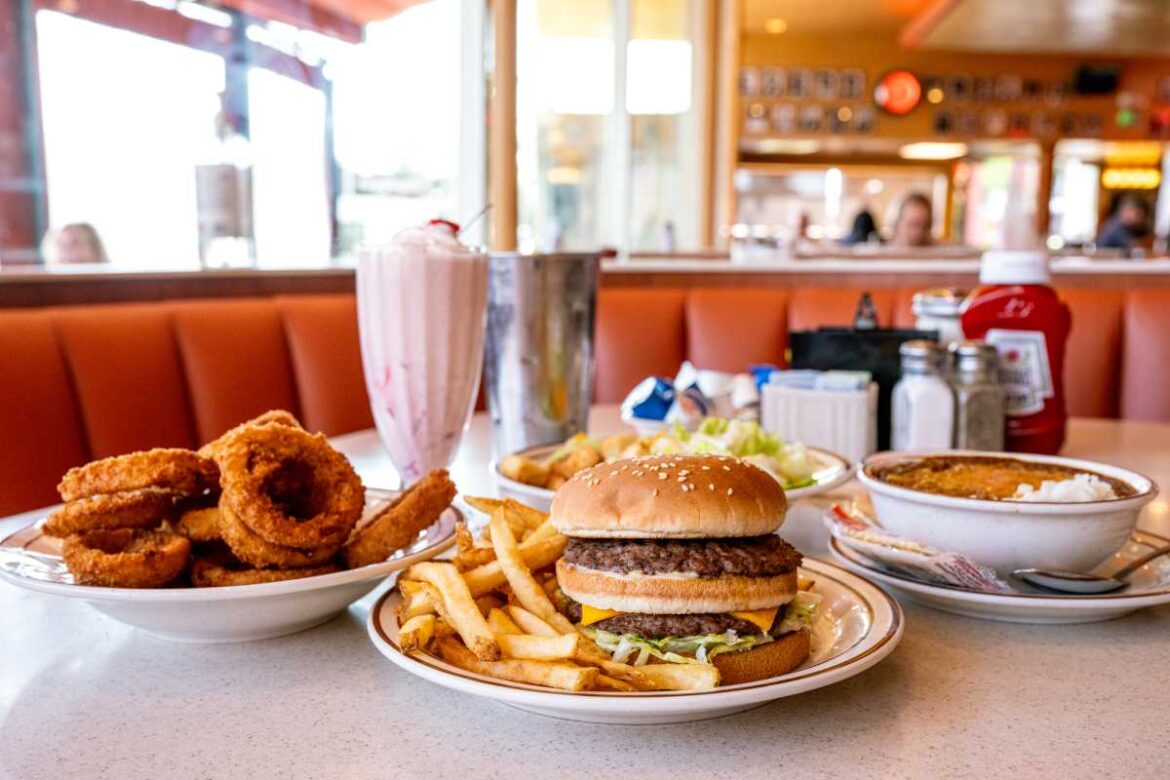 The Best Classic Restaurants In The San Fernando Valley - Los Angeles
