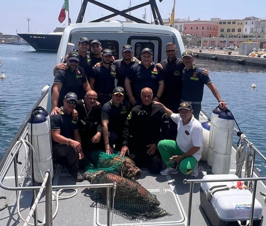 Some of the garum-filled amphorae recovered from the seabed at the newly discovered Roman shipwreck off Gallipoli, in southern Italy’s Ionian Sea. Credit: Italian Ministry of Culture