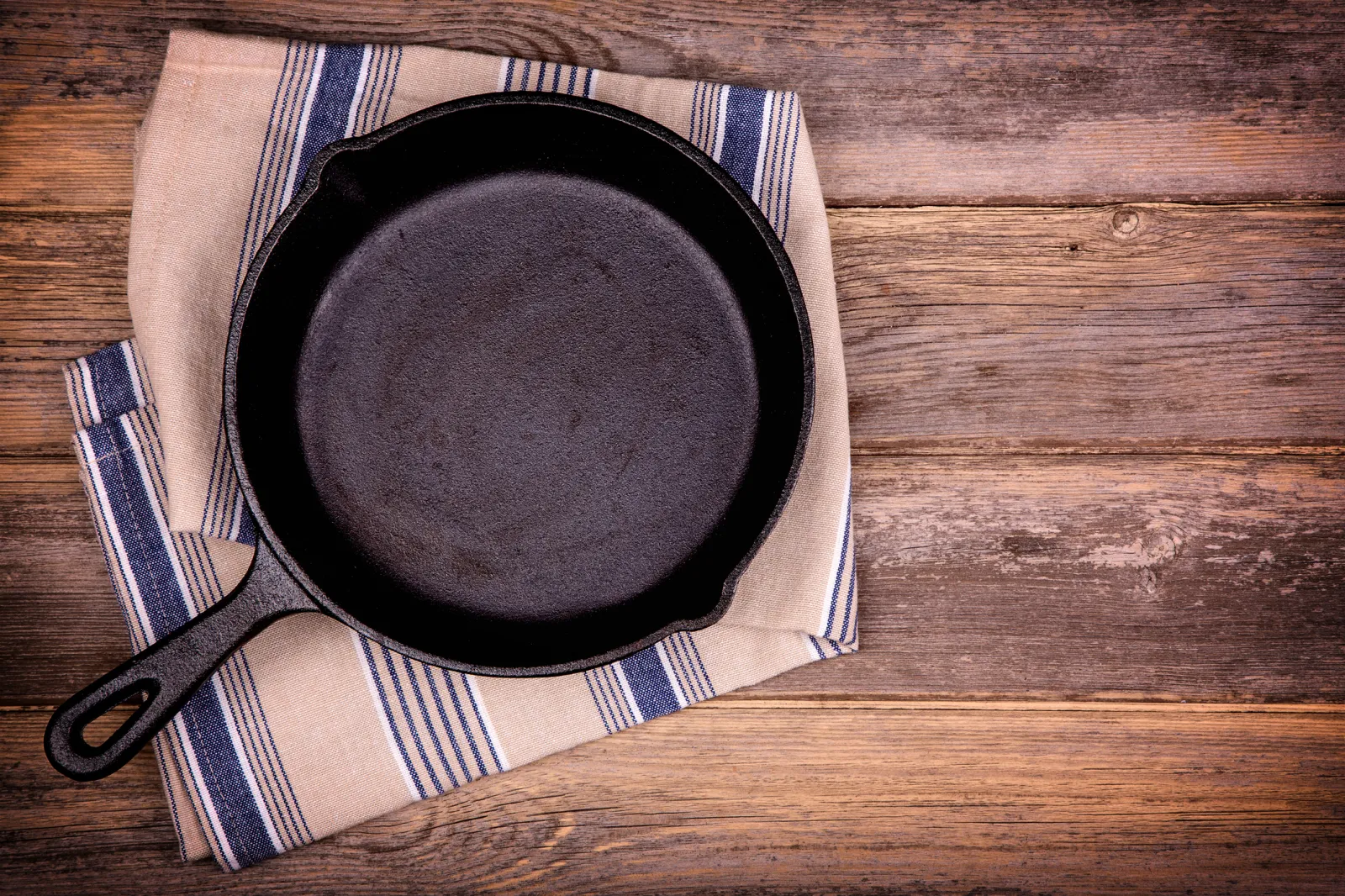 Cast iron skillet