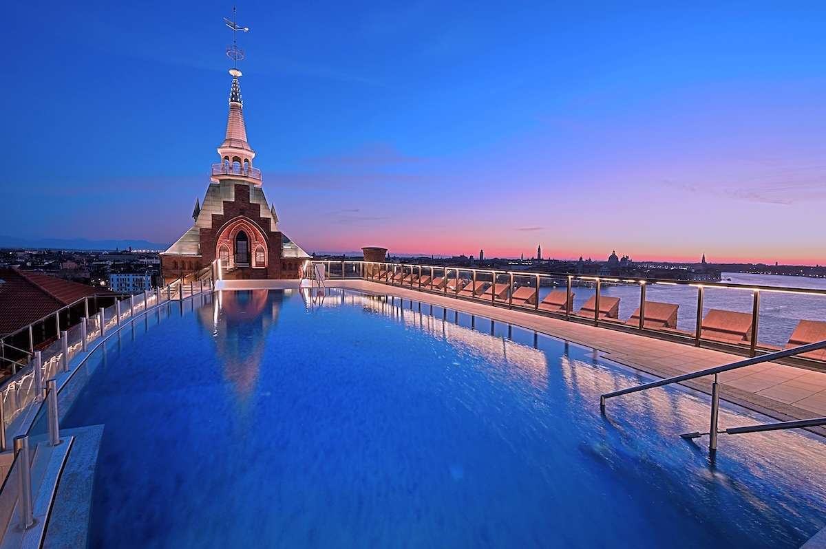Hilton Molino Stucky Venice Rooftop Pool