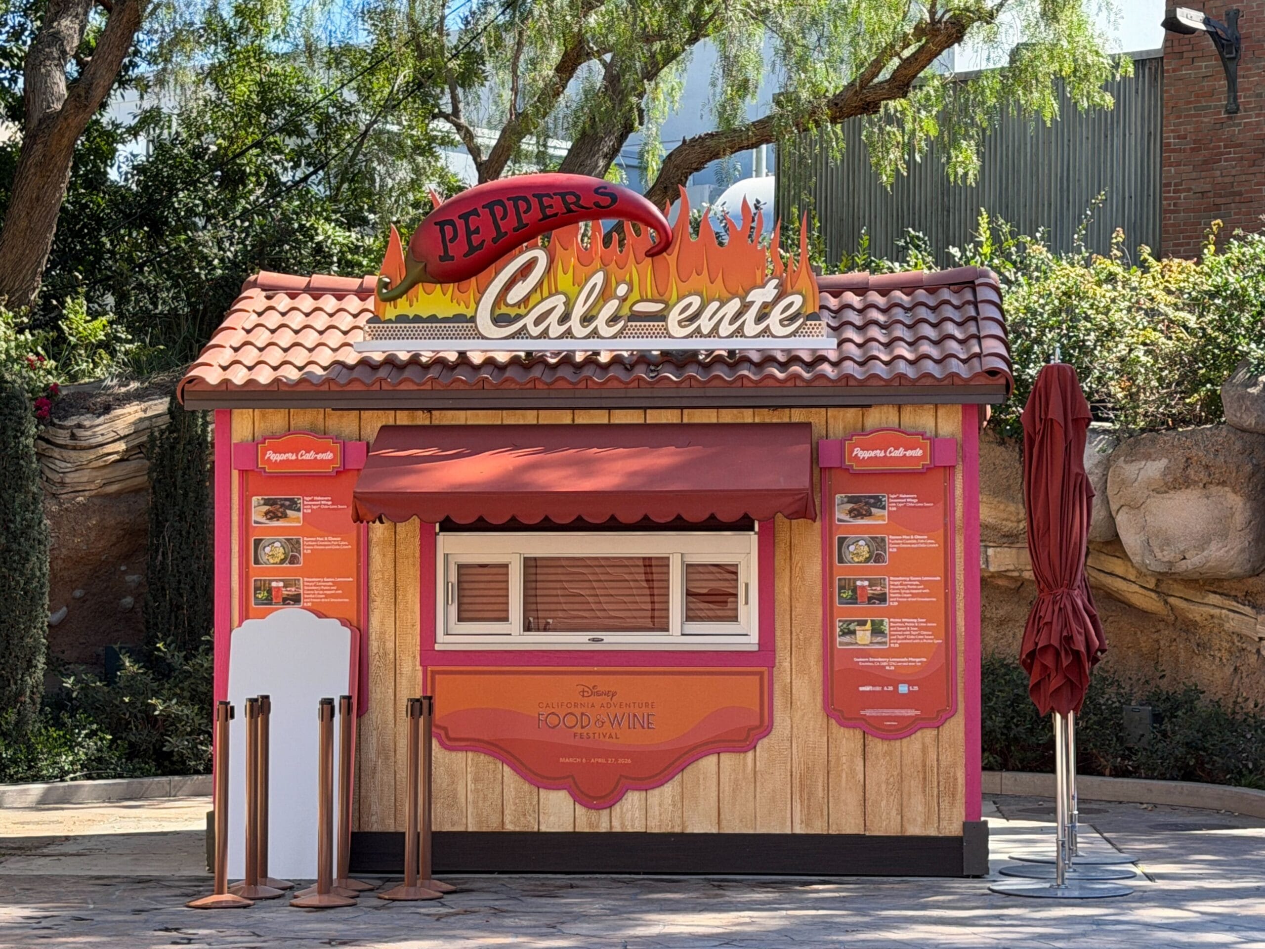 The last booth, Peppers Cali-Ente, is located along the Performance Corridor. The word 