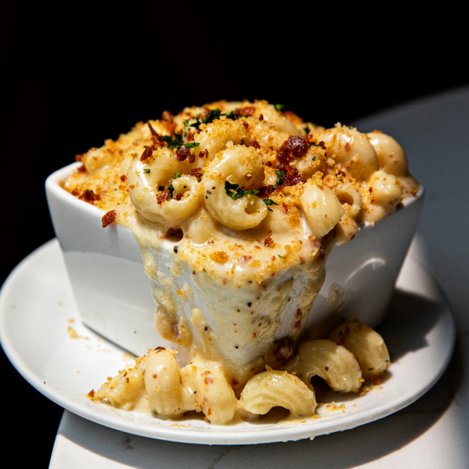 FÈLIX MAC ET CHEESE 
An upgraded classic featuring gruyère cheese and béchamel sauce.
Get the recipe