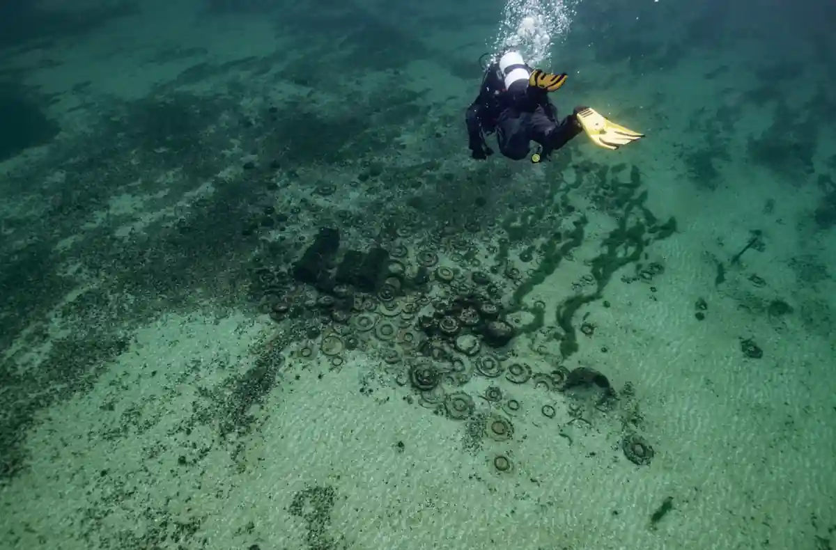 roman cargo shipwreck lake neuchatel
