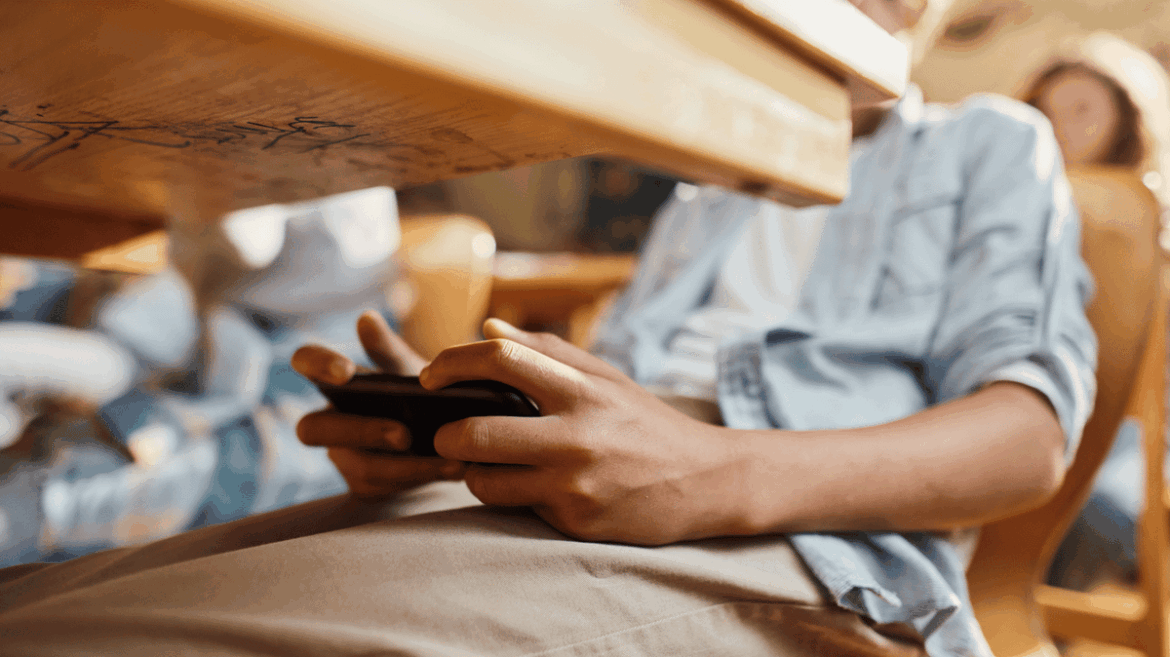 Concerning ‘upper deckies’ trend surges in popularity among Gen Z