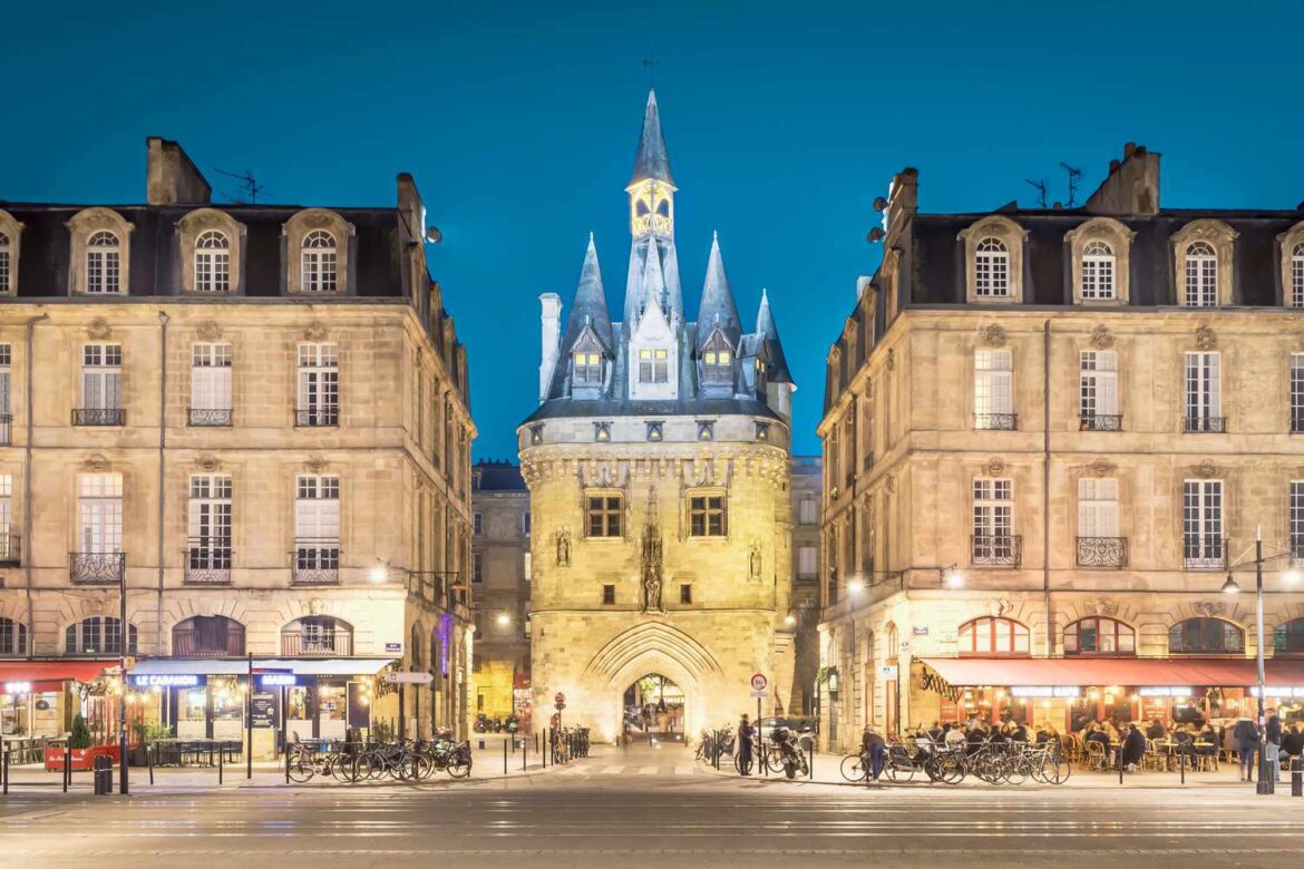 Bordeaux Travel Guide: Explore France’s Wine Capital Bordeaux Travel Guide: Explore France's Wine Capital