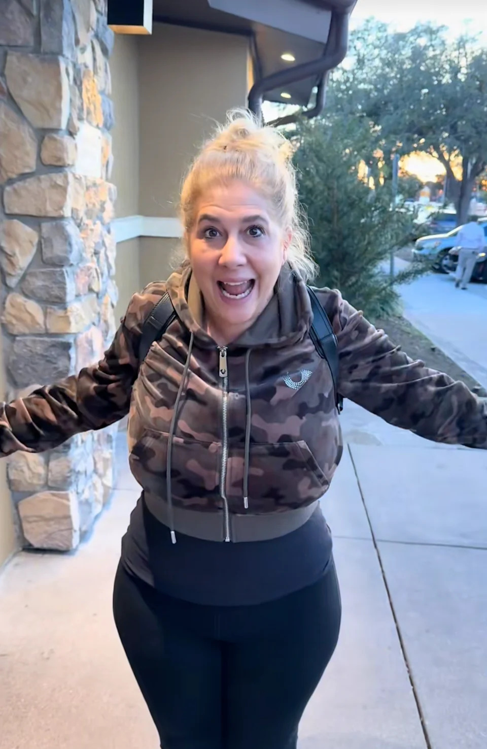 @alessandro.salimei/TikTok, @italiangirl1130/TikTok host mom rhonda excited to go to olive garden