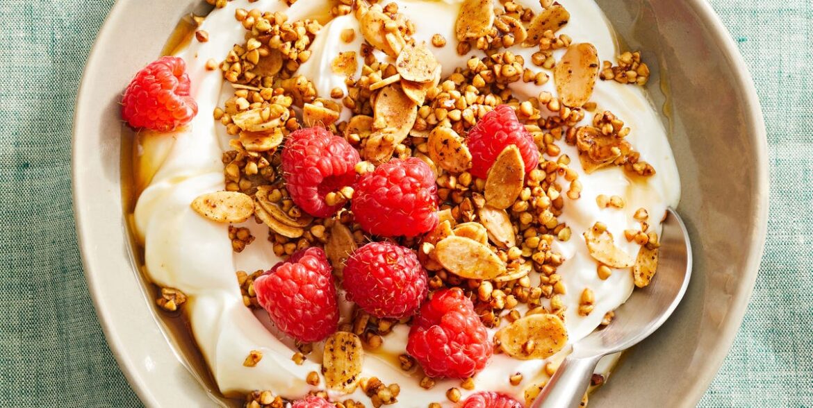 25 Healthy High-Fiber Breakfast Recipes, According to Dietitians