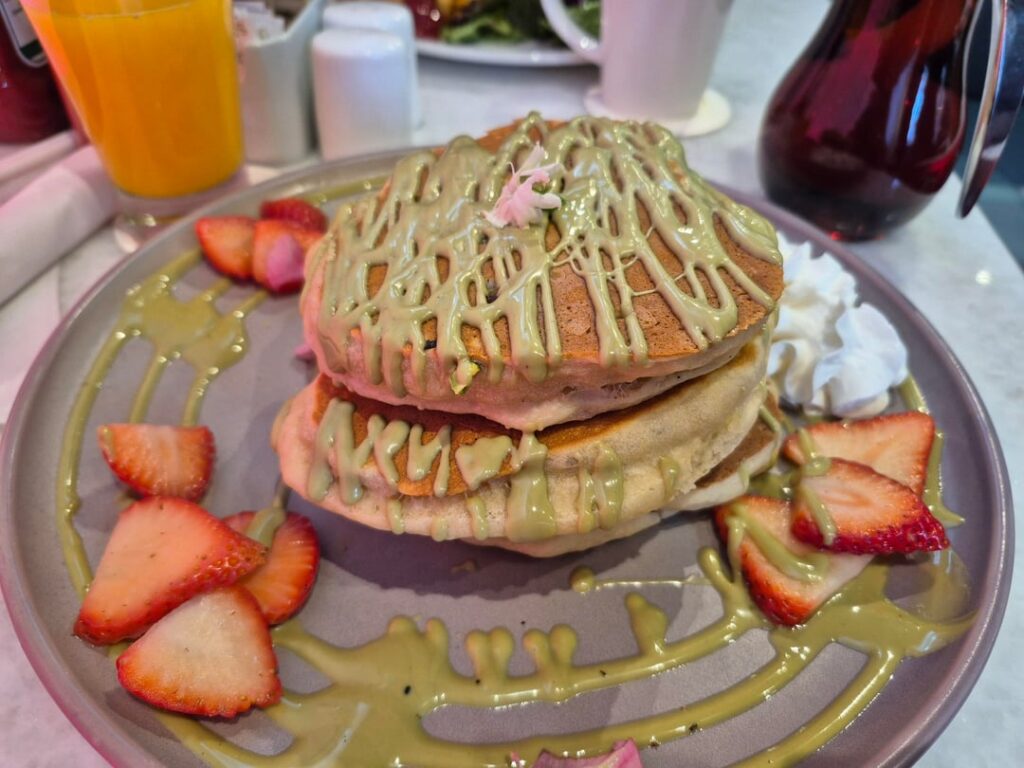 Evviva Breakfast &Lunch