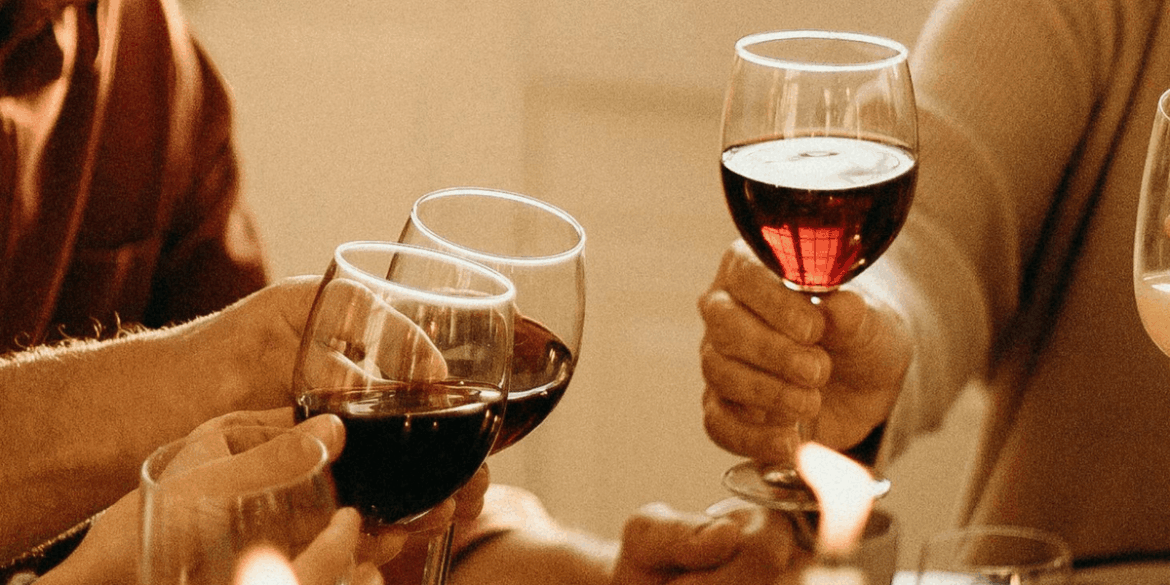 7 Best Wines That’ll Pair Beautifully With Christmas Dinner