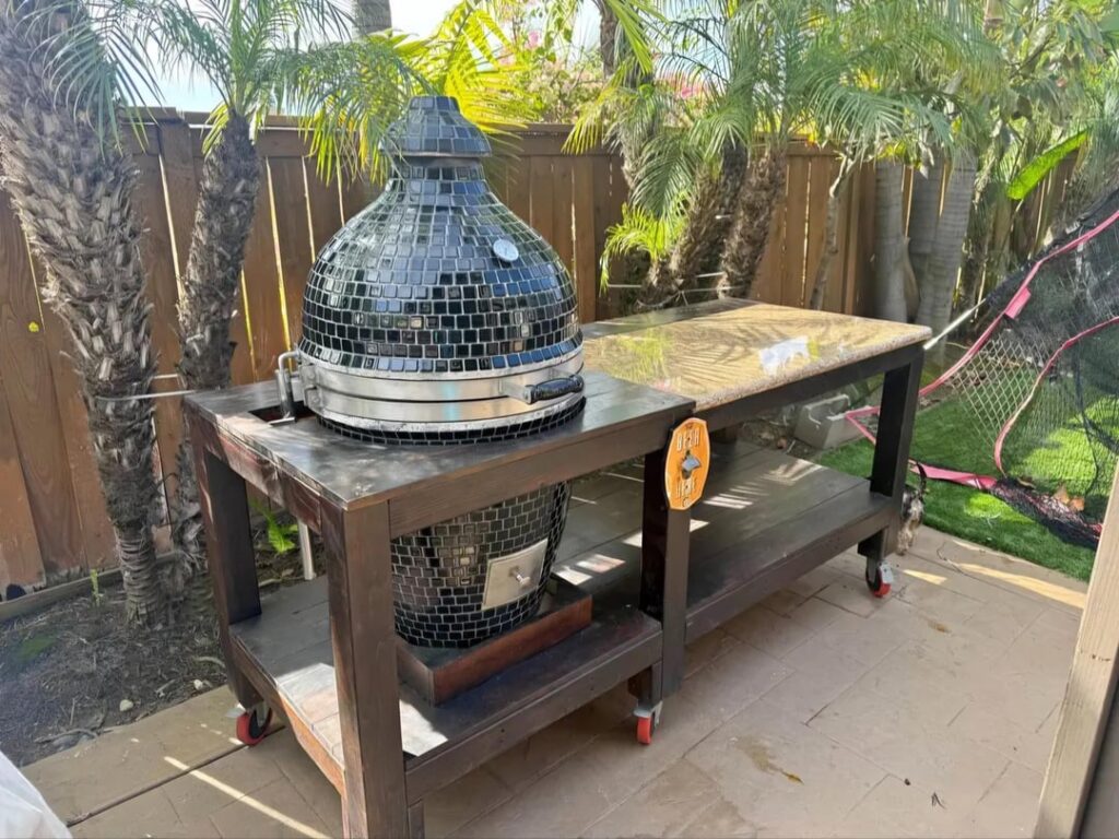 Thinking about pulling the trigger on this 22" kamado with cart, worth $700?