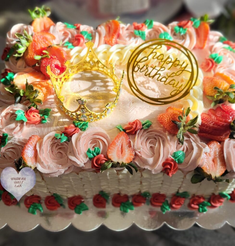 Strawberry cake 🍓