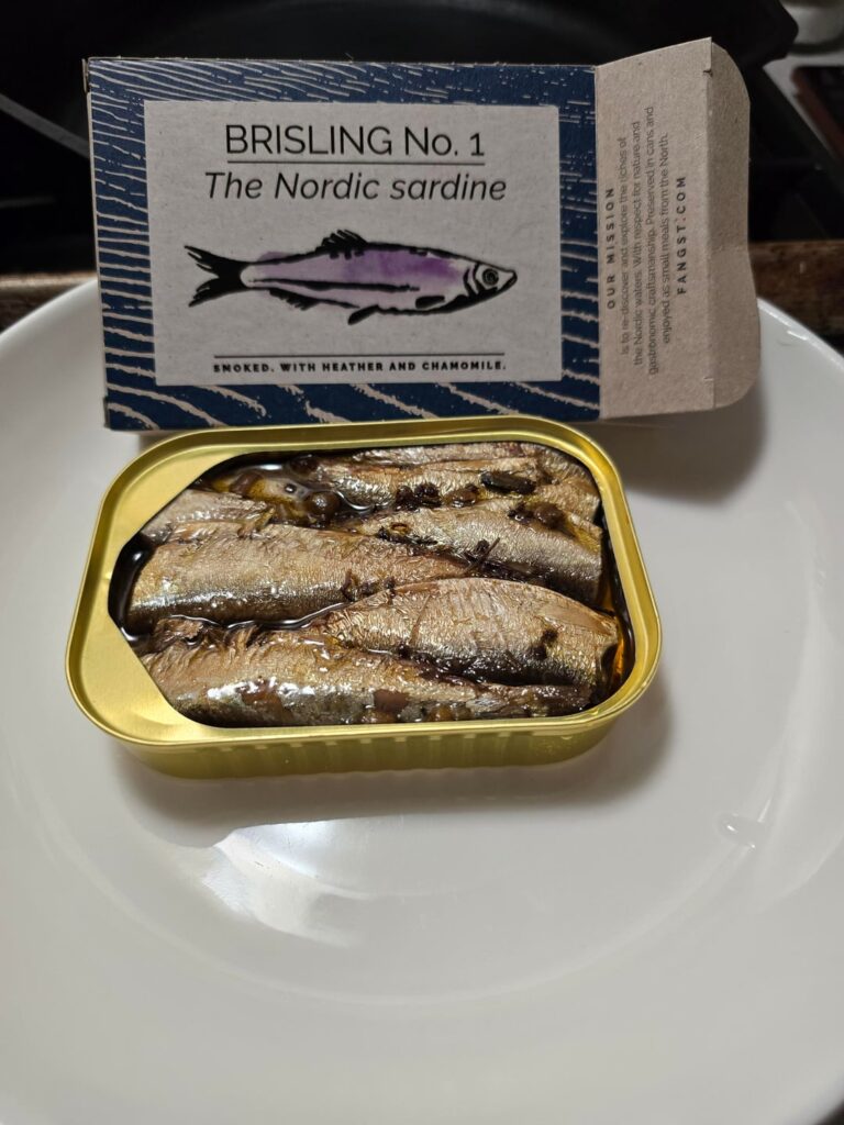 Fangst Brisling No. 1 Smoked with Heather and Chamomile