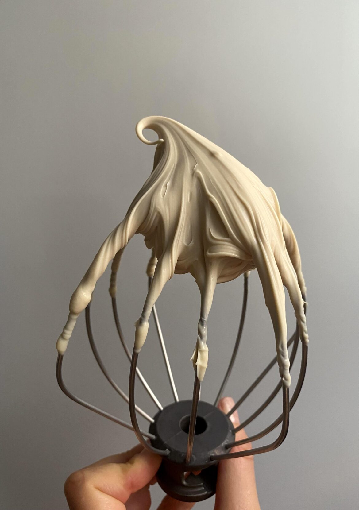 Caramel cream for filling in macarons