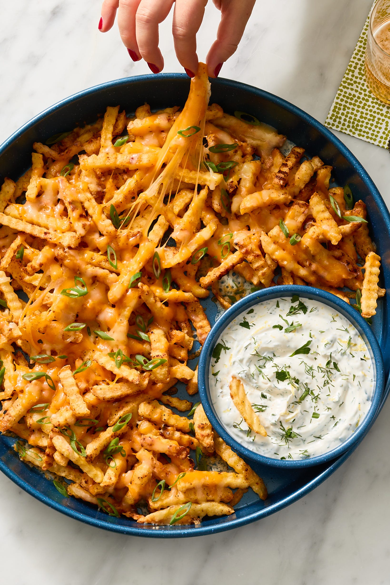cheesy fries with ranch dipping sauce