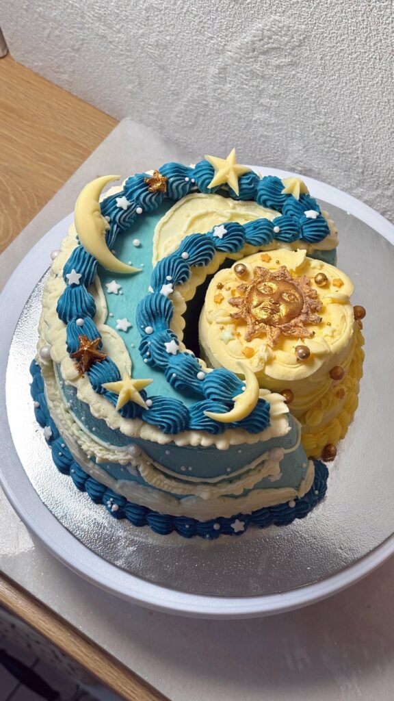 ✨ I made Sun & Moon cake for Ramadan 🌙🌞