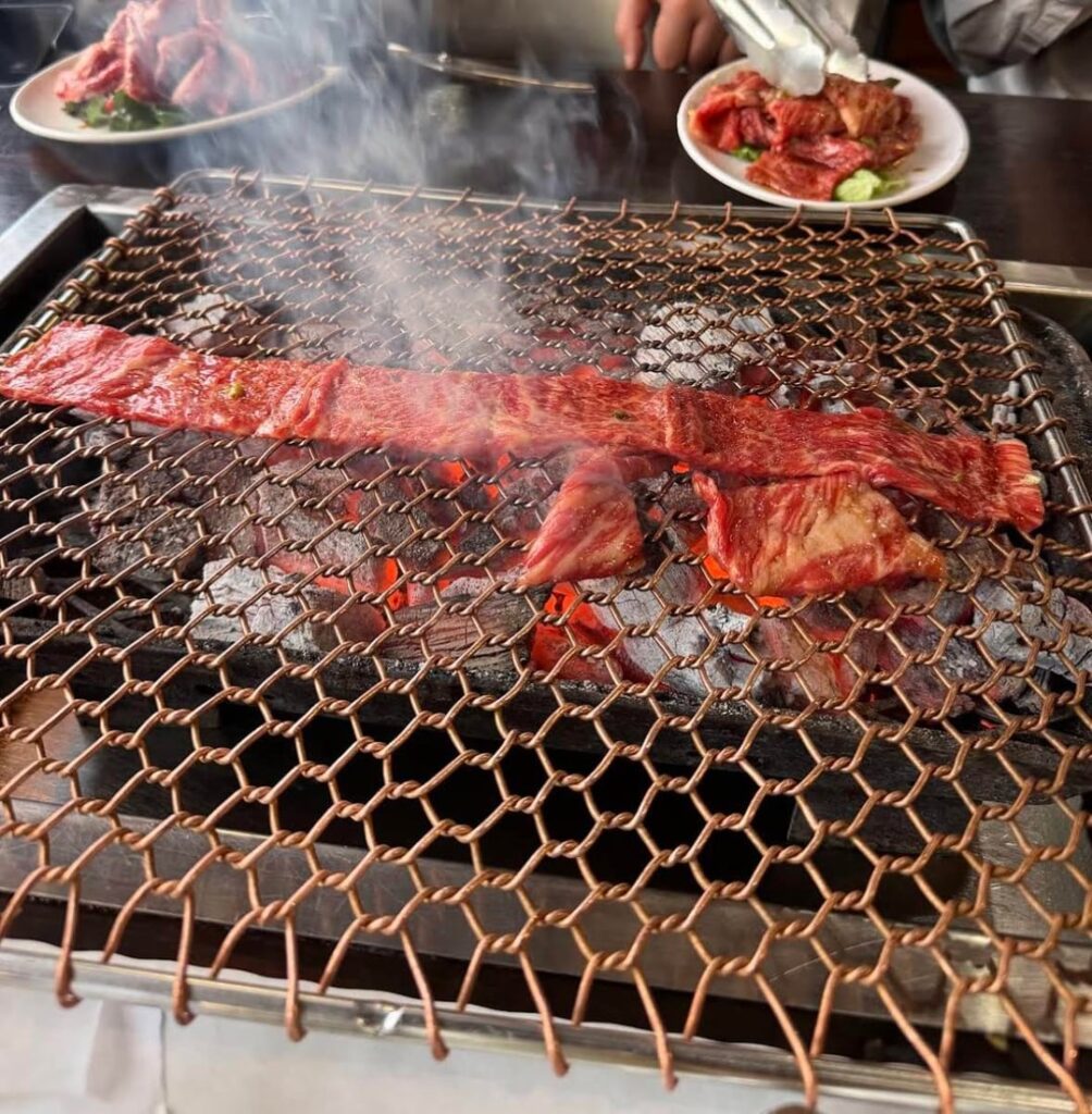How would you replicate this authentic Korean BBQ setup in a Weber Kettle? How would you replicate this authentic Korean BBQ setup in a Weber Kettle?