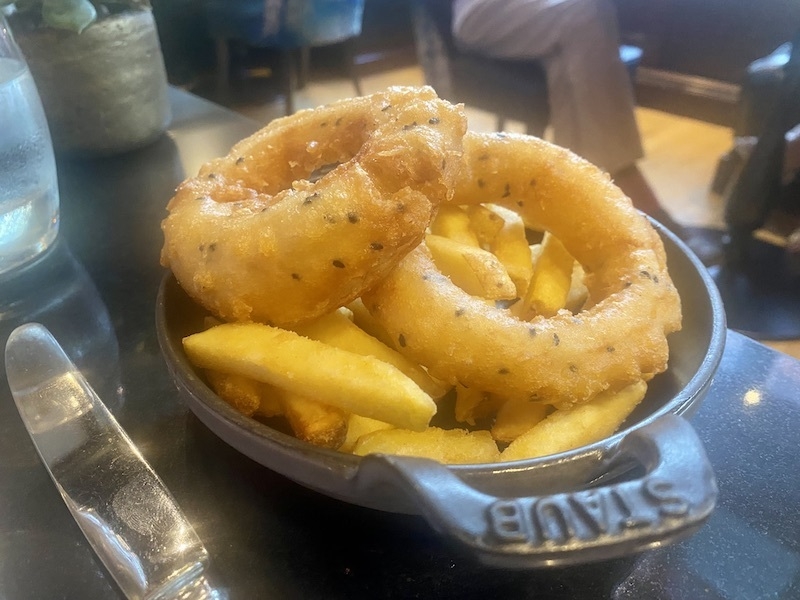2023 06 26 La Brasserie  Onion Rings And Frites