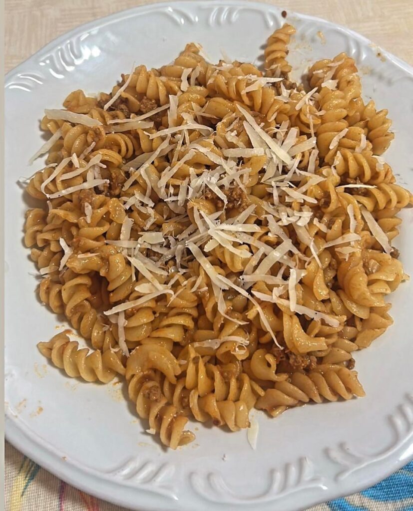 Learning how to cook: Ny first pasta bolognese.